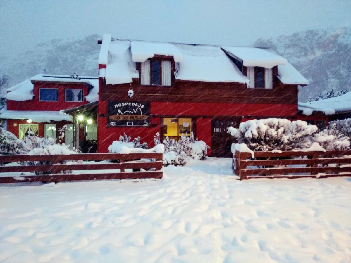 Constantino Hostel By Lo De Guille El Chalten Exterior photo